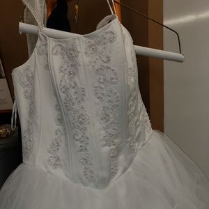 Wedding dress